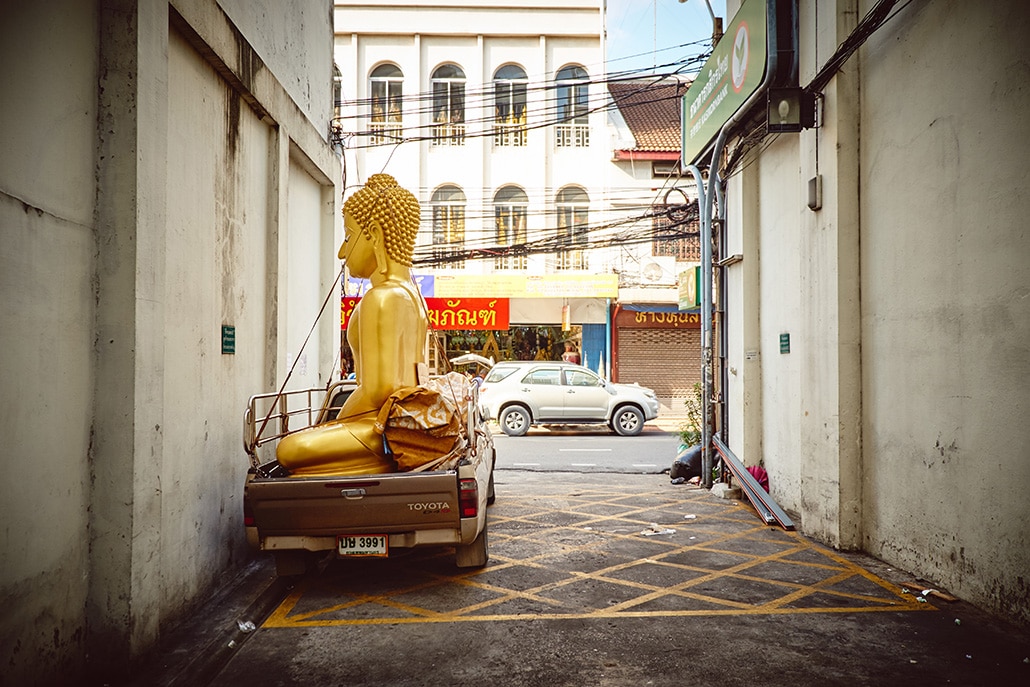 Buddha-auf-Auto-Bangkok-Thailand