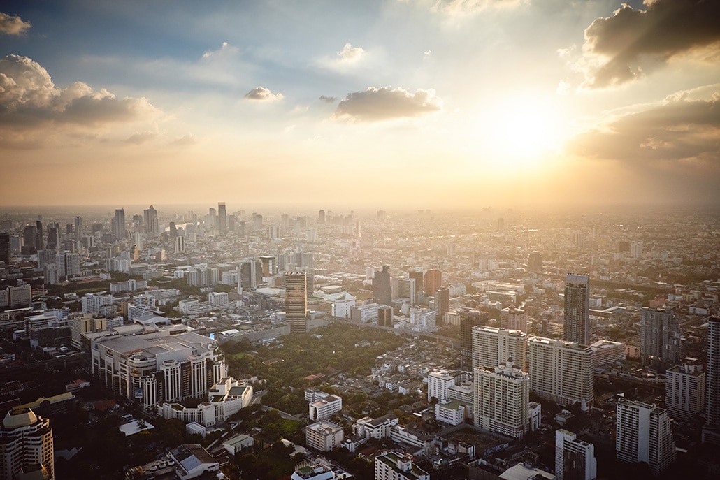 Sonnenuntergang-Bayoke-Tower-Bangkok-Thailand