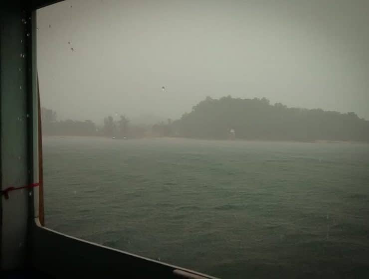 Überfahrt-im-Regen-Ranong-Thailand