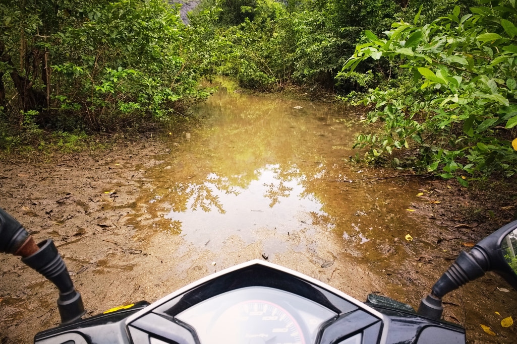 Die Straßen in Laos in der Regenzeit sind unpassierbar