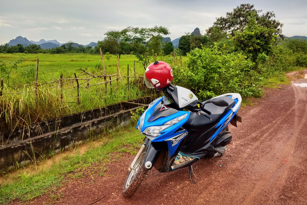 Unser Motorroller auf unserem Roadtrip in Thakhek